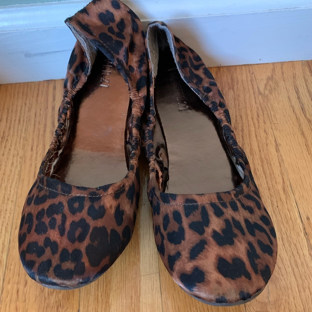 Forever 21 Animal-Print Flats size 8